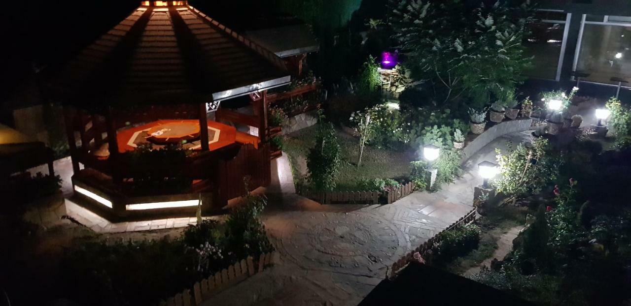 מלון Каштел Pančevo מראה חיצוני תמונה